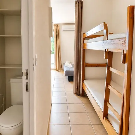 Climatise Proche Avec Balcon 4 Personnes *